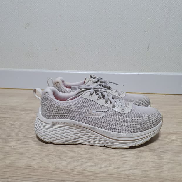 스케쳐스 맥스쿠셔닝 운동화 250