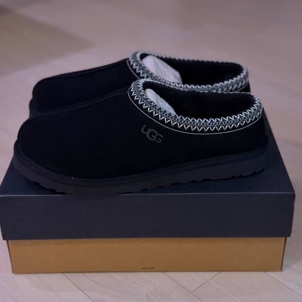 어그 타스만 2 블랙 270 (US9)