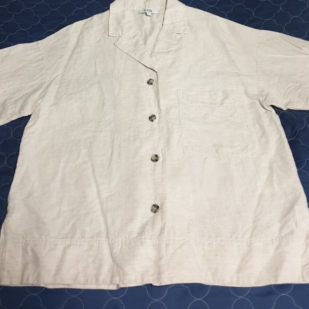 (단종매물) COS 오픈카라 린넨코튼 오버사이즈 반팔 셔츠 크림 (M)