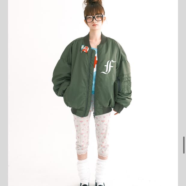 샵 페어리 봄버 자켓 판매!!!(상태 좋아요)