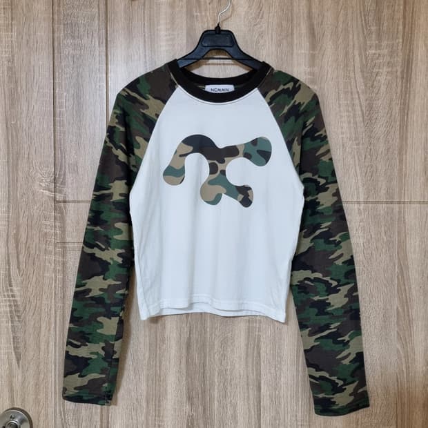 노이커먼 카모 긴팔 티셔츠