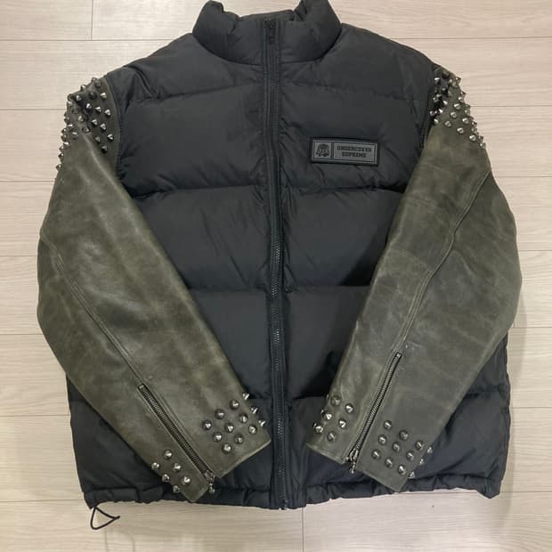 슈프림 언더커버 푸퍼 스터드 패딩 L팝니다