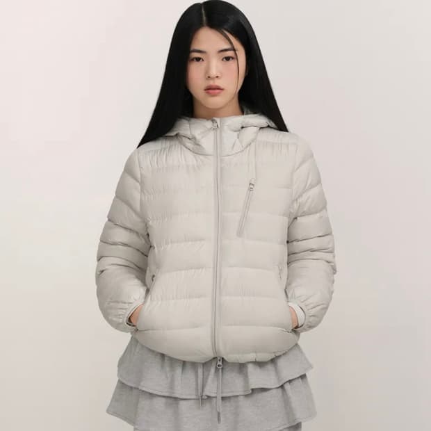 무신사 스탠다드 우먼 경량 패딩 스톤 회이트 m