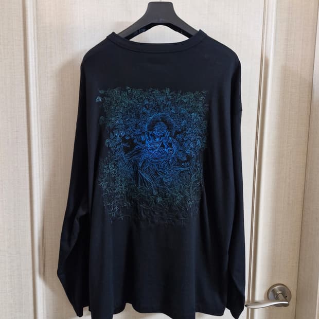 송지오옴므 리플렉션 자수 롱슬리브 긴팔티 블랙 50