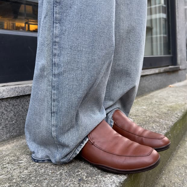 00s 브라운 프라다 스포츠 로퍼