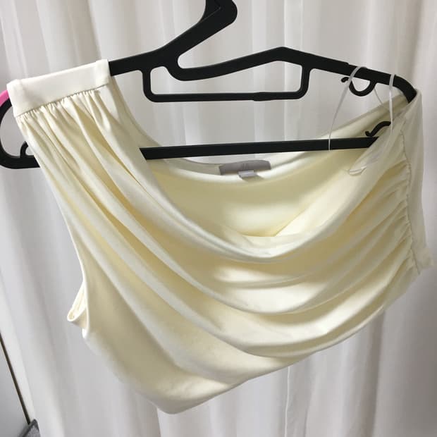 H&M 드레이프 탑