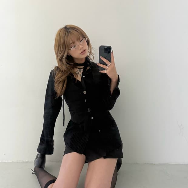 실버 버튼 슬림 베스트
