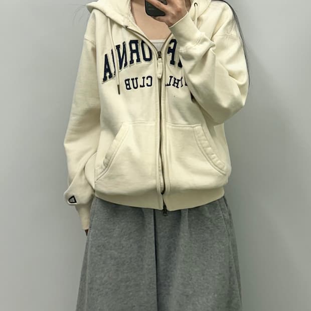 후아유 y2k 와투케 아이보리 후드집업 