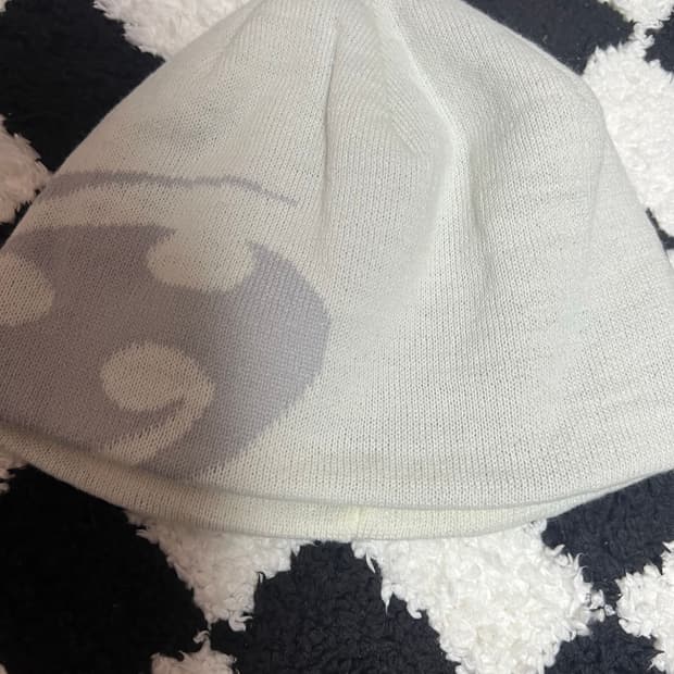 산산기어 비니 라이트그레이 25fw