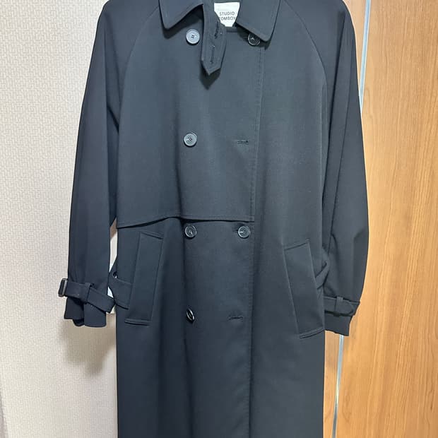 스튜디오톰보이 STUDIO TOMBOY 블랙 코트