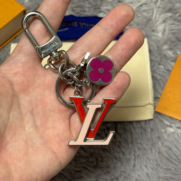 [풀구성] 루이비통 포르토 클레 LV 캡시느 키링