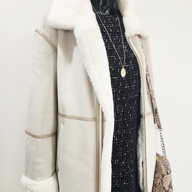 아이보리 롱무스탕코트