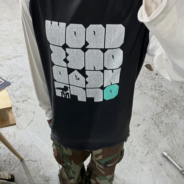 00s Modern Amusement raglan crack long 