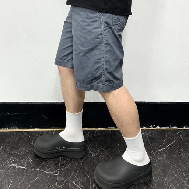 칼하트 릴렉스드 핏 카고 포켓 하프 워크 팬츠