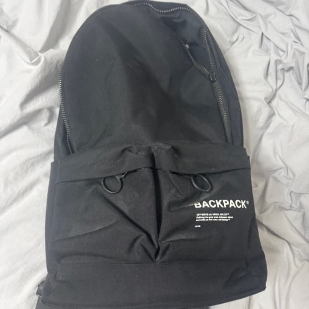 오프화이트 백팩