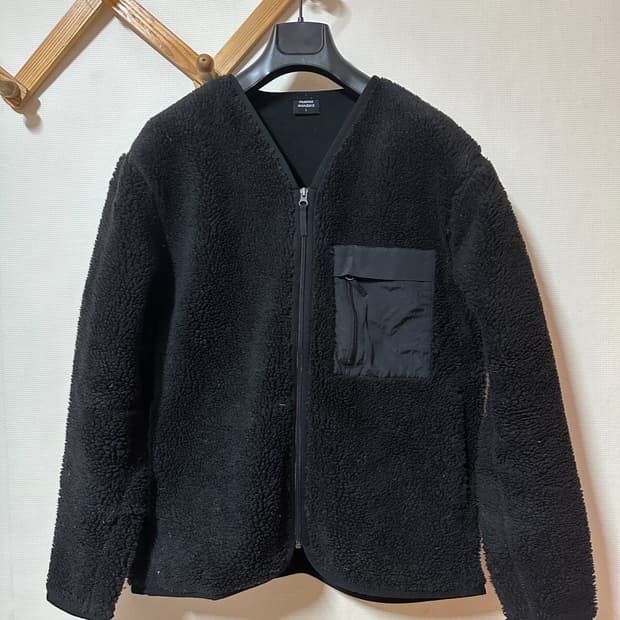 무신사 스탠다드 브이넥 쉐르파 플리스 재킷 블랙 L사이즈