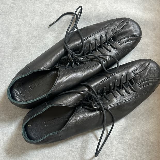 히어로즈 오브 히스토리 레이스업 슈즈 37