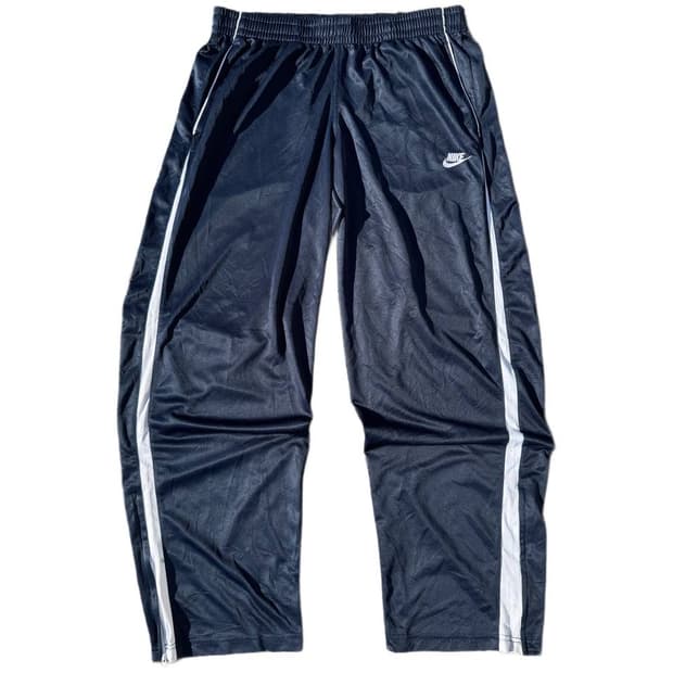 Nike nylon pants (34-36)
