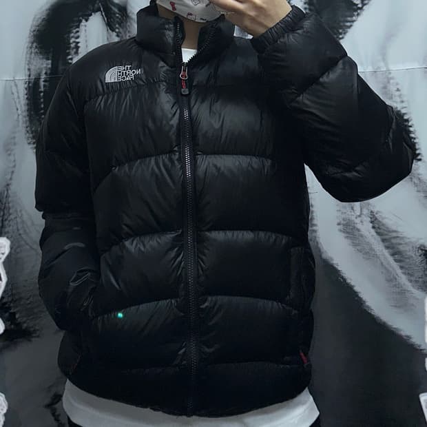 노스페이스 블랙 써밋 아콘카구아 다운패딩