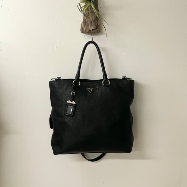 프라다 블랙 비텔로 다이노 토트백