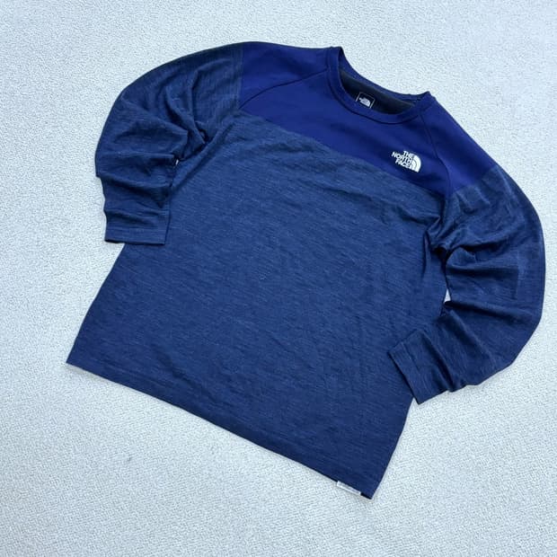 M 노스페이스 롱 슬리브 티셔츠 0410E