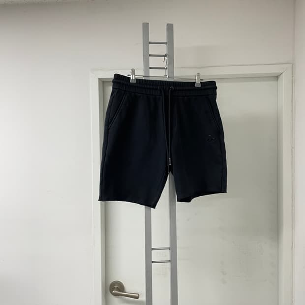 무스너클 블랙 반바지 M