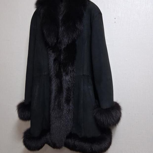 FONTELLI 여성 오리지날 블랙 무스탕 
검정양털무스탕 66