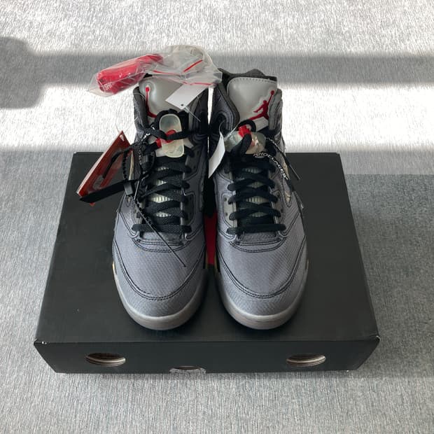 [285] 새상품 오프화이트 조던5 모슬린 블랙 