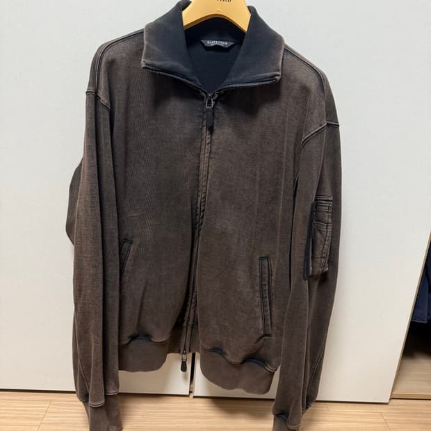 이스트로그 flight zip up sweat jumper black L