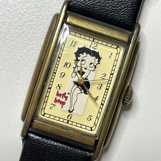 90's Betty Boop x FOSSIL 베티붑 빈티지 사각 시계