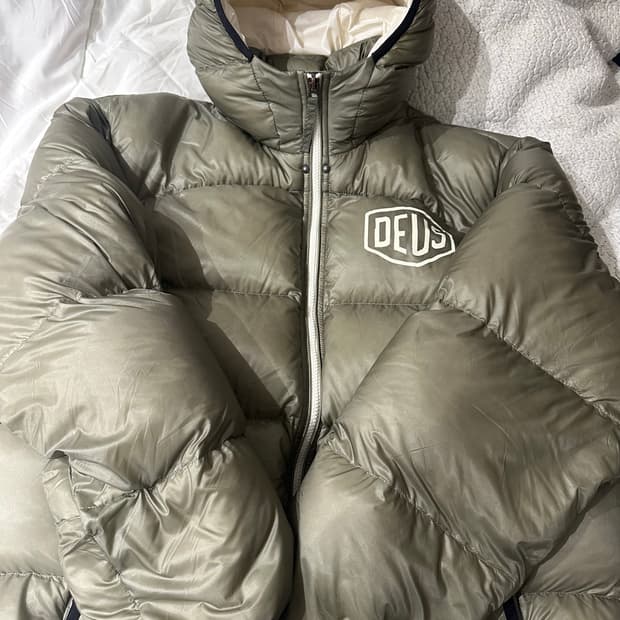 데우스 엑스 마키나 패딩 카키 [L]