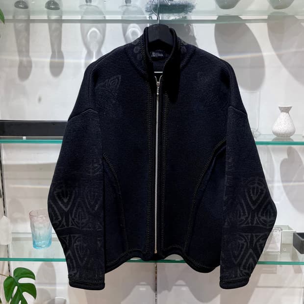 장폴고티에 embroidery knit zip