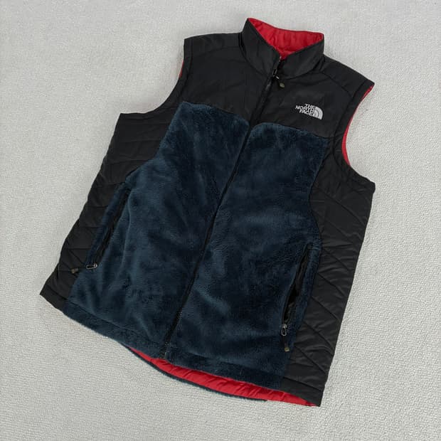노스페이스 빨간색 양면 조끼 