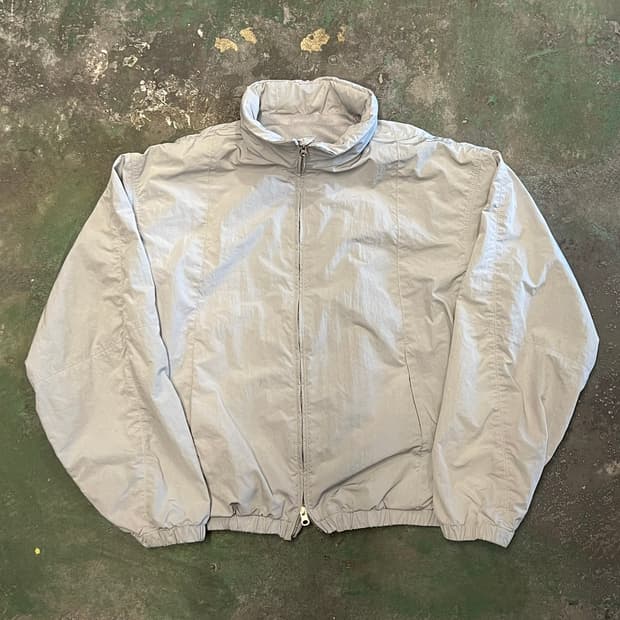 [L] 쿠어 Coor 나일론 윈드브레이커 라이트그레이