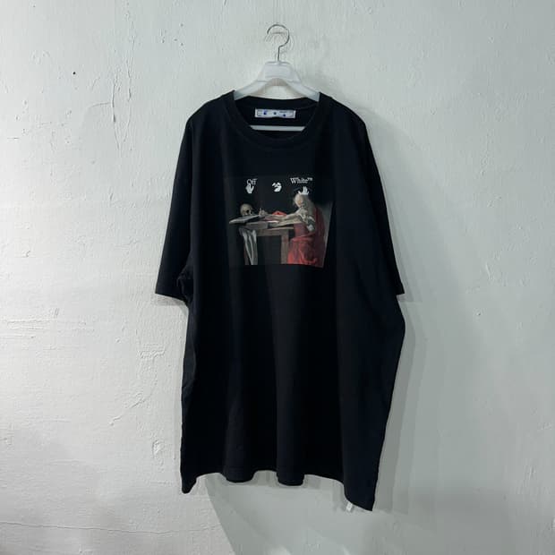 오프화이트 카라바지오 반팔티 XL