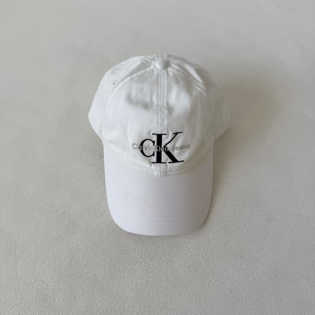 캘빈클라인(CK) 볼캡