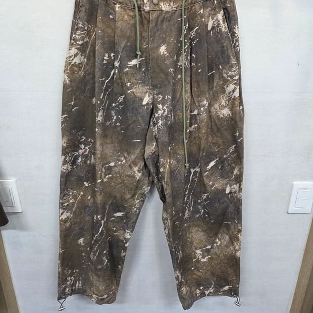 디자인 바이 영민 리얼트리 패턴 투턱 와이드 팬츠 L