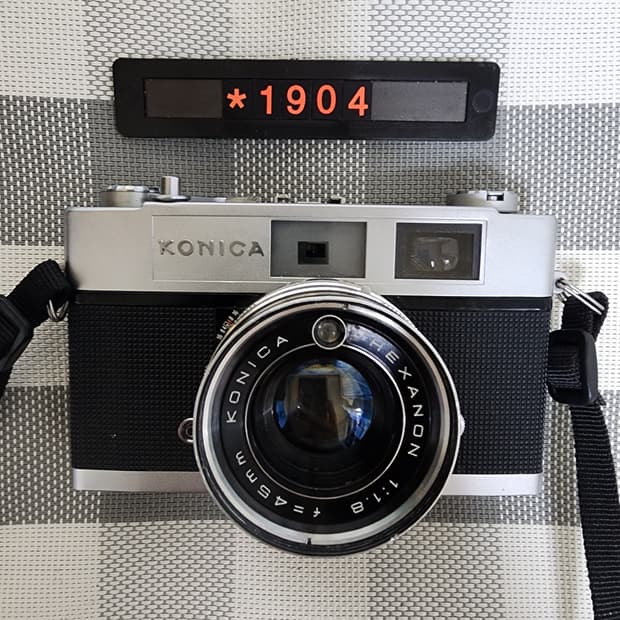 코니카 오토 S 2 필름카메라