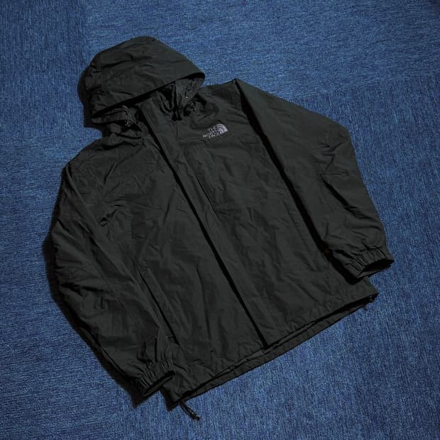 노스페이스 블랙 후드 바람막이