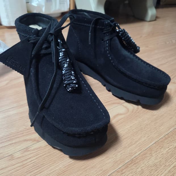 (새제품)클락스 왈라비 gtx uk7