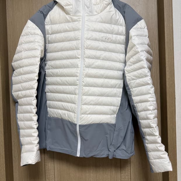 본투윈 경량패딩