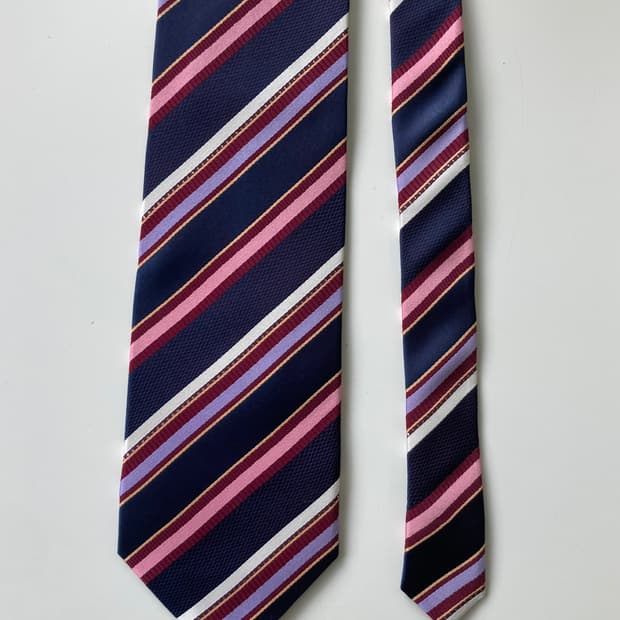 크로커다일 넥타이