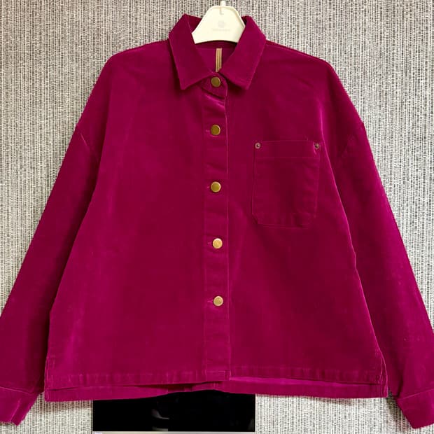 마젠타 핑크 코듀로이 셔츠 자켓 오버핏 푸시아 핑크 골드 버튼 포켓 셔츠