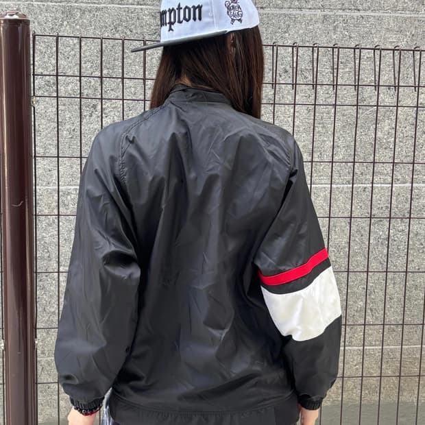 나이키 블랙 스우시 바람막이