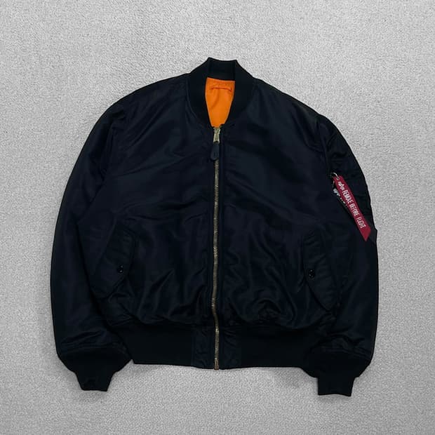 알파인더스트리 ma-1 플라이트 봄버 자켓 블랙