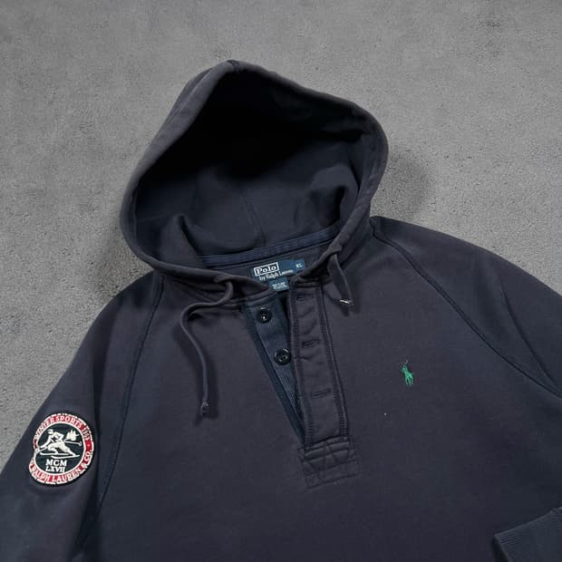 폴로 다운힐 패치로고 버튼 후드티 