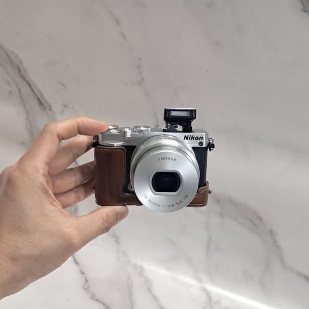 블핑지수&풀박스) Nikon1 J5 미러리스 /10-30mm 렌즈