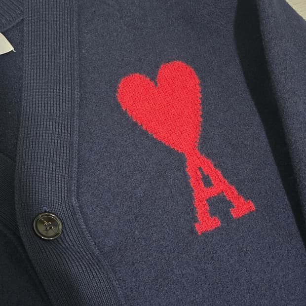 아미 빅 하트 로고 인타르시아 울 가디건
