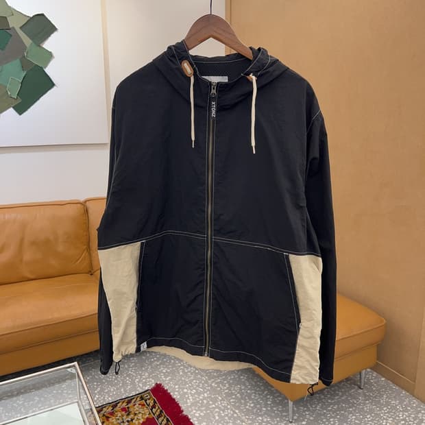 엑스톤즈 스트릿 오버핏 바람막이 자켓 100 C05195 