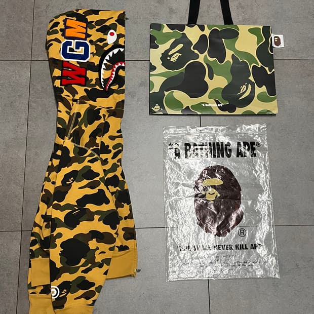 새상품급) 베이프 황계 샤크 후드집업